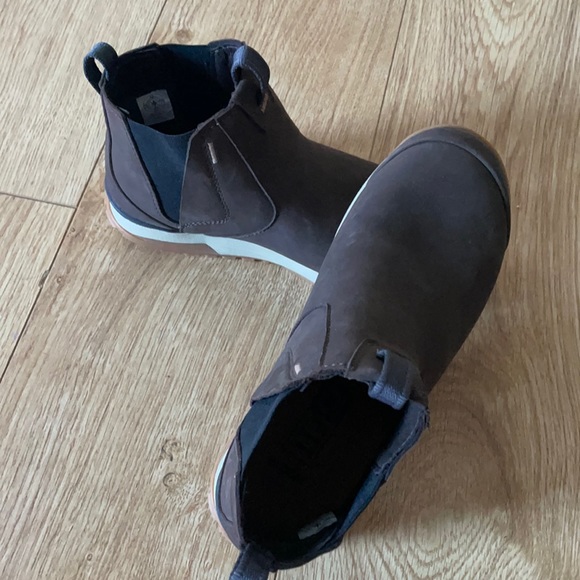 OBOZ leather ankle boots sz 7